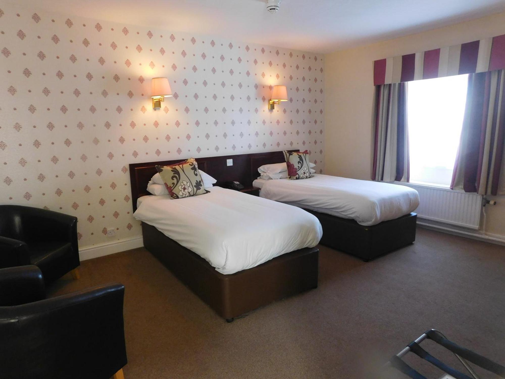 Mariners Hotel Haverfordwest Exterior foto
