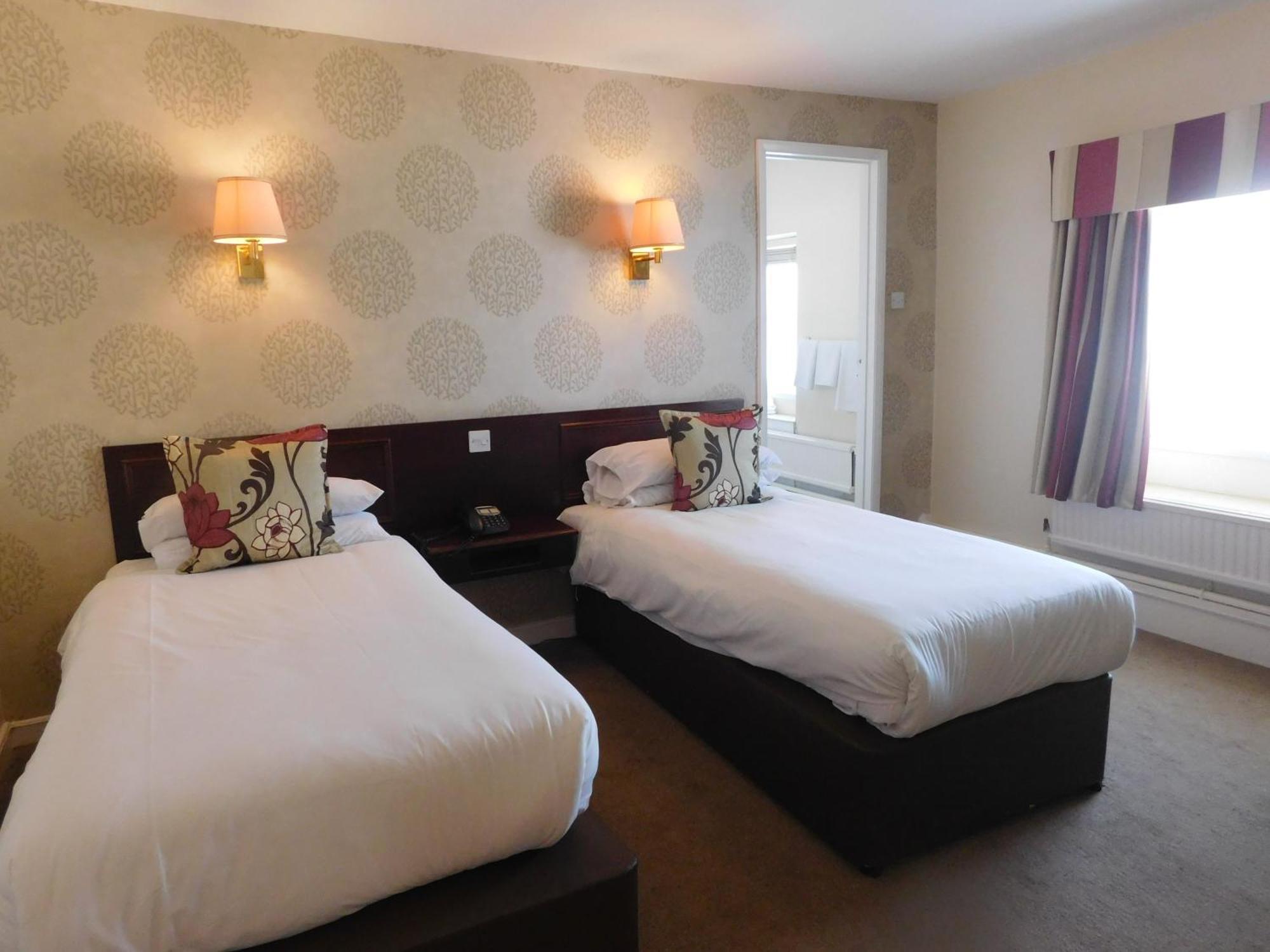 Mariners Hotel Haverfordwest Exterior foto